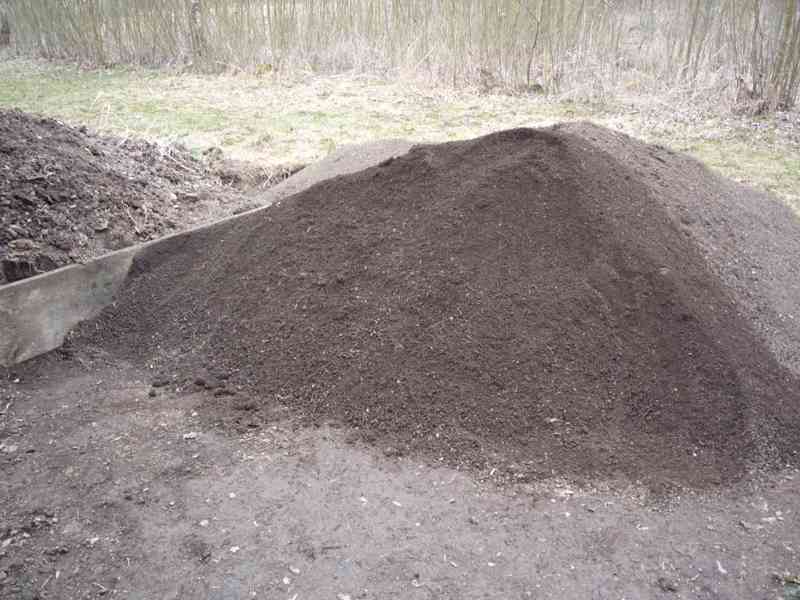 kompostová zemina - foto 1