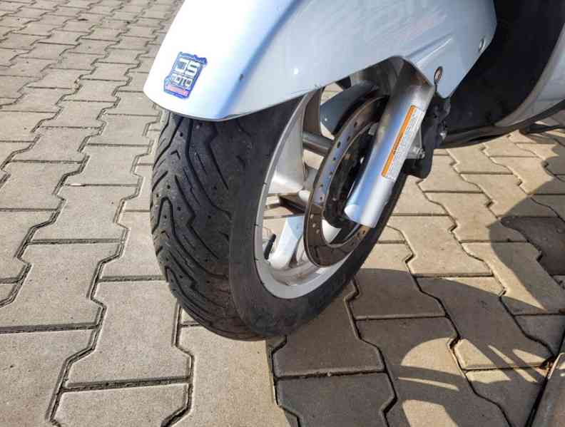 Aprilia Atlantic 125 Sprint - foto 8