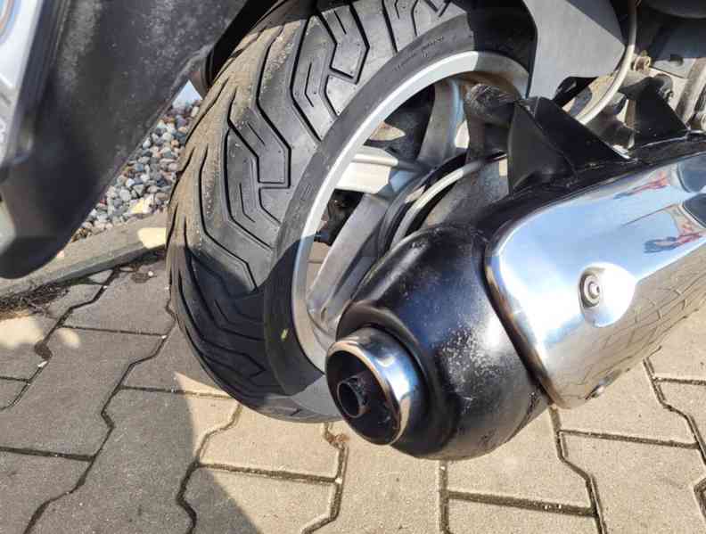 Aprilia Atlantic 125 Sprint - foto 9