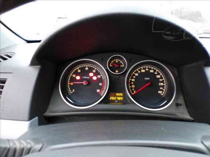 Opel Astra 1,6 16V TAŽNÉ ZAŘÍZENÍ - foto 6