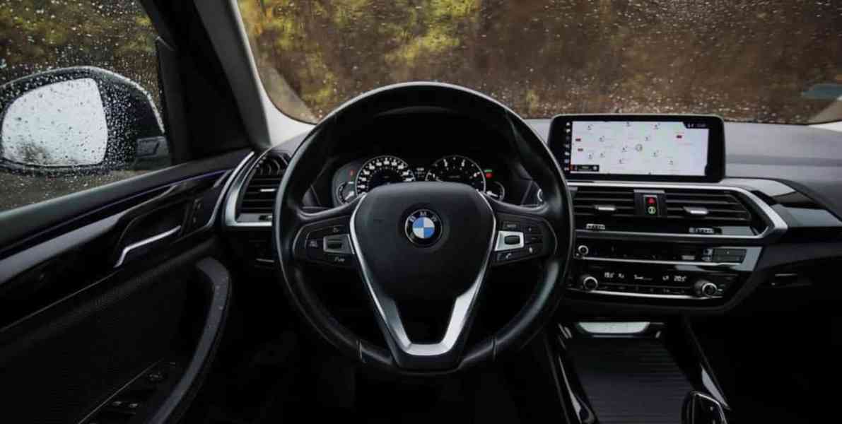BMW X3 xDrive20d, rok: 2017 - foto 22
