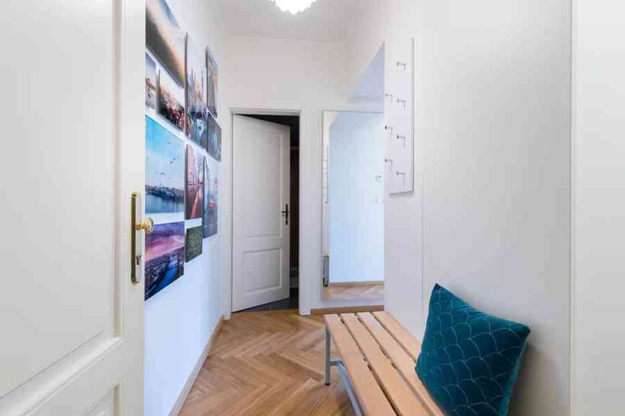 Moderní, světlý a plně zařízený byt, ulice Zborovská (Praha) - foto 15