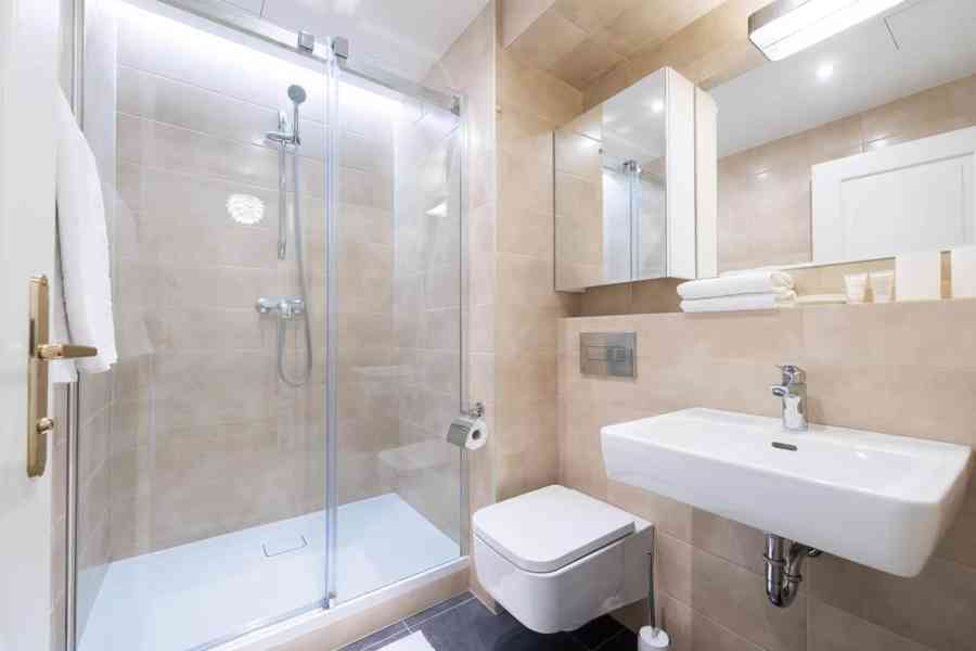 Moderní, světlý a plně zařízený byt, ulice Zborovská (Praha) - foto 12