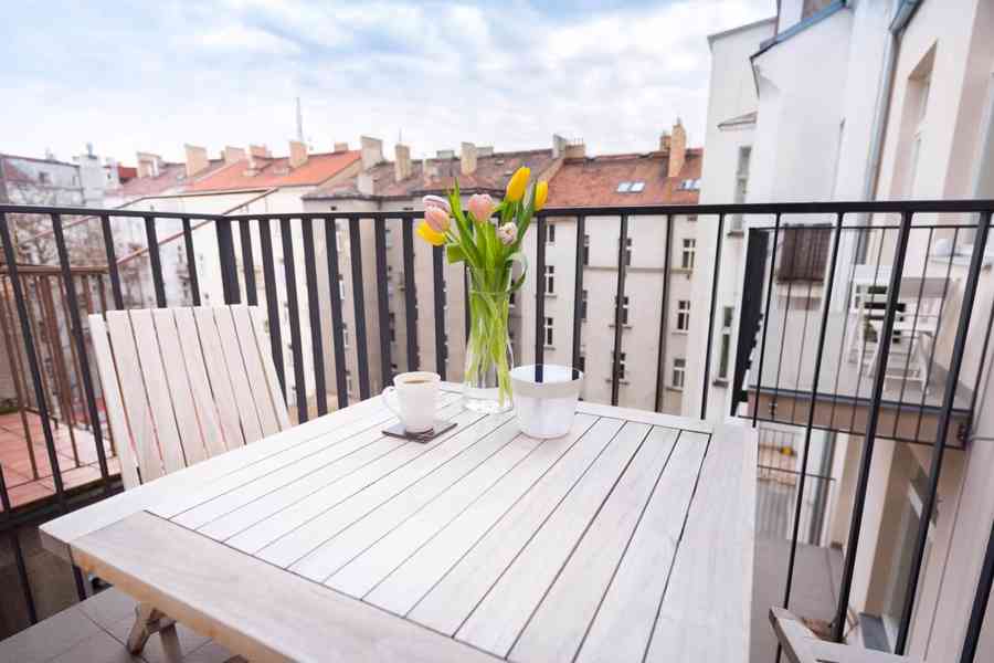 Moderní, světlý a plně zařízený byt, ulice Zborovská (Praha) - foto 14