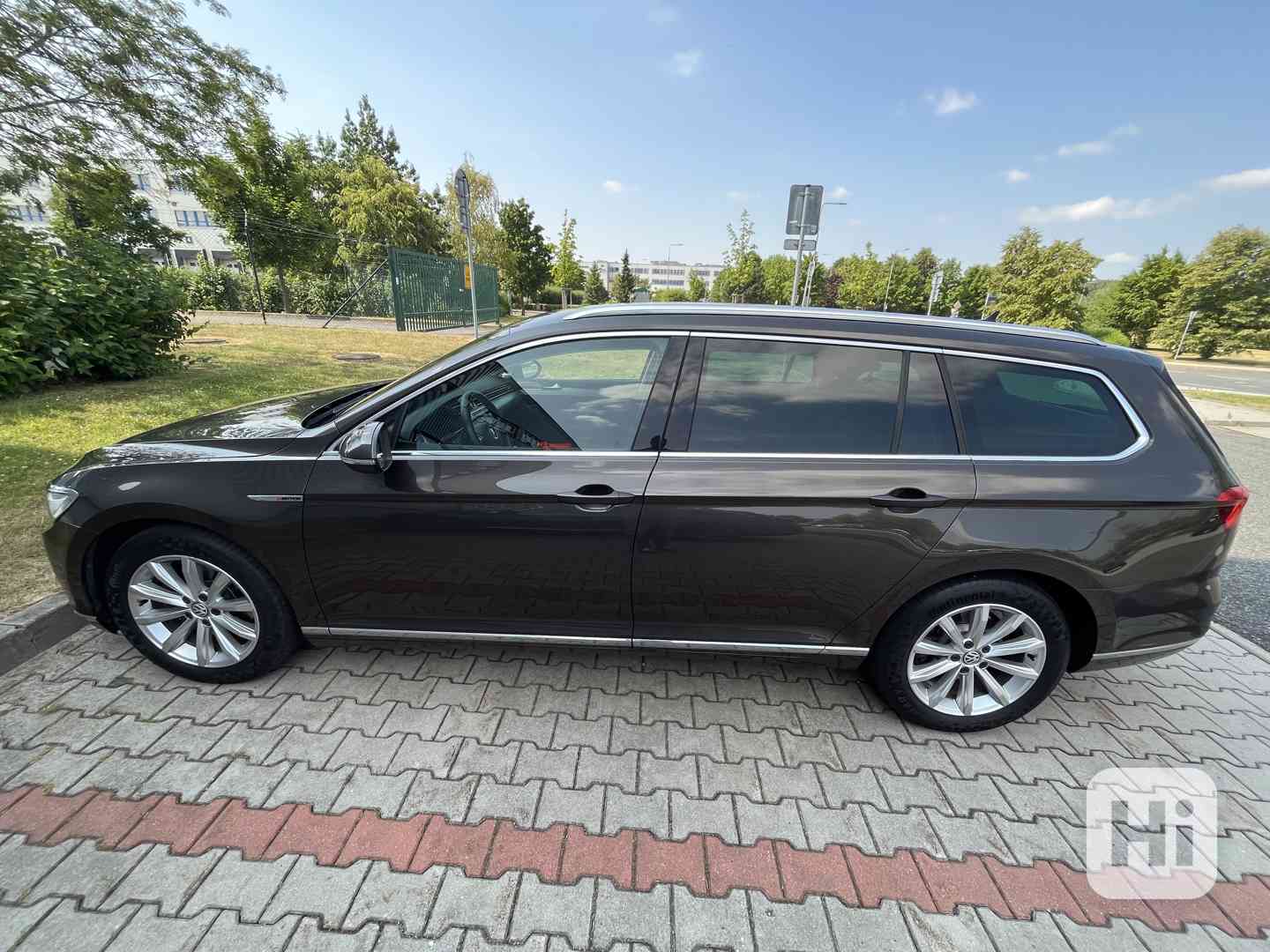 VW Passat, 4x4, 140kw, 1.majitel, ČR, kůže, automat - foto 1