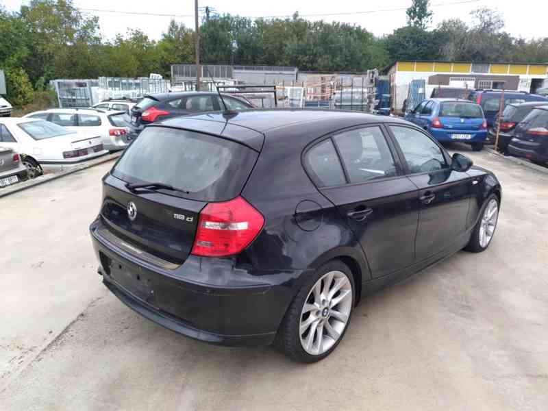 BMW 118 D - NA NÁHRADNÍ DÍLY,TRVALE VYŘAZENO - foto 6