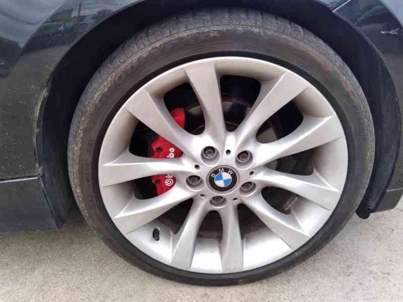 BMW 118 D - NA NÁHRADNÍ DÍLY,TRVALE VYŘAZENO - foto 30