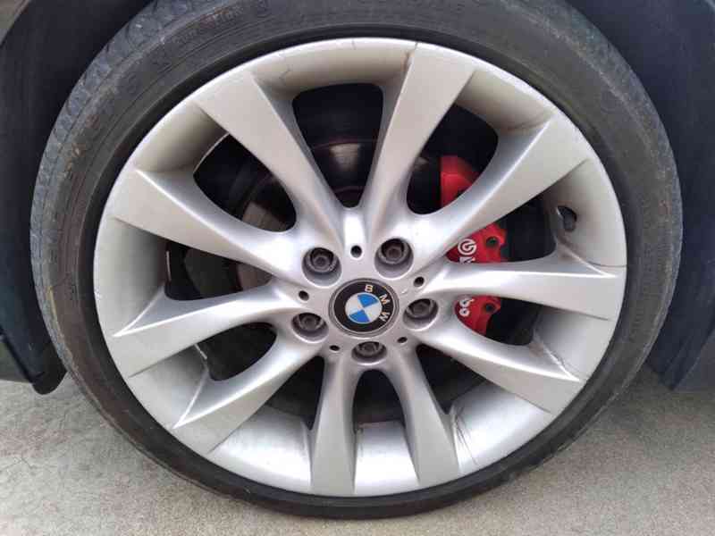 BMW 118 D - NA NÁHRADNÍ DÍLY,TRVALE VYŘAZENO - foto 29