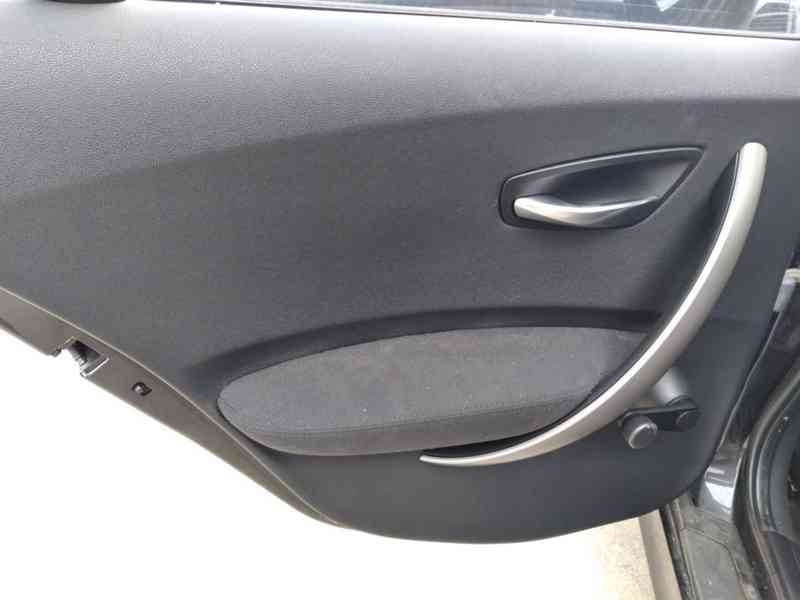 BMW 118 D - NA NÁHRADNÍ DÍLY,TRVALE VYŘAZENO - foto 24