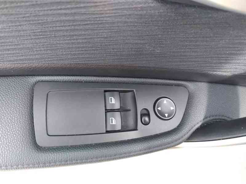 BMW 118 D - NA NÁHRADNÍ DÍLY,TRVALE VYŘAZENO - foto 17