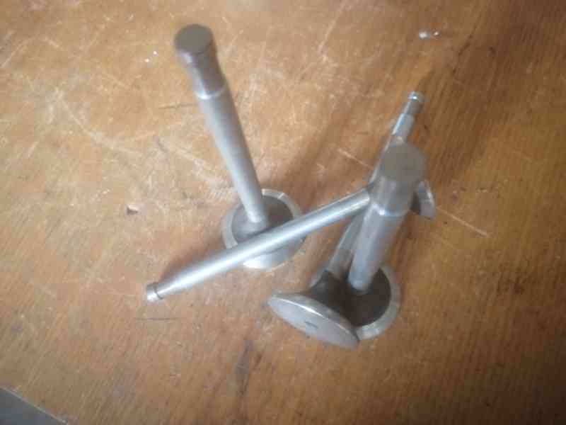Ventil sací T138, T148, T813, OT-64 průměr hlavy 52 mm - foto 3