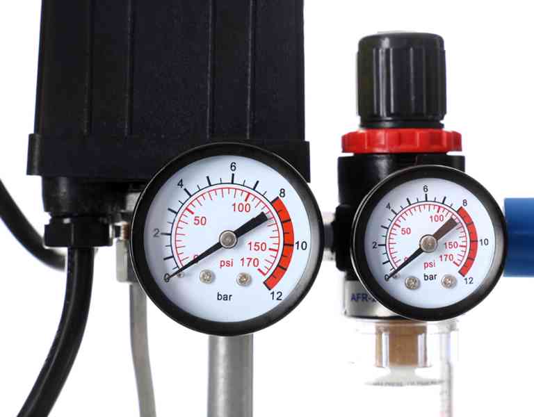 Olejový kompresor V2 50l 10bar 530l/min + separátor - foto 6