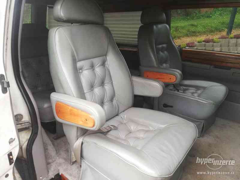 prodám Chevrolet astro 4.3 7míst spaní otočné sedačky klima - foto 3
