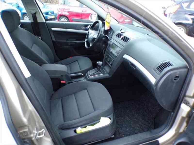 Škoda Octavia 1,9 TDI DSG - foto 12
