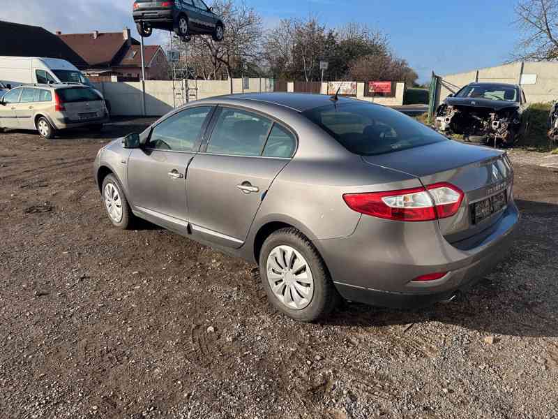 Renault Fluence 1,6 16V 82KW K4M V 8 prodám díly - foto 4