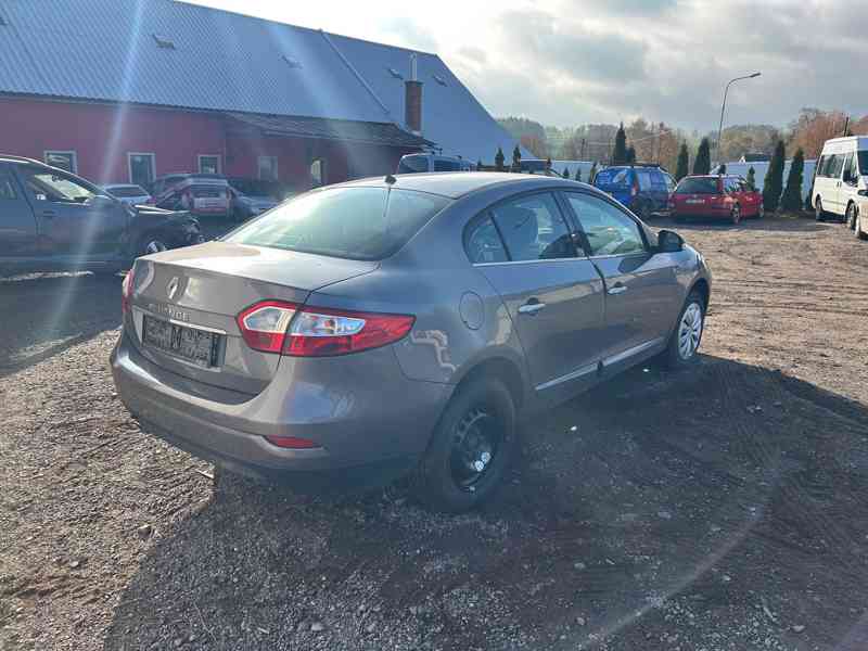 Renault Fluence 1,6 16V 82KW K4M V 8 prodám díly - foto 3