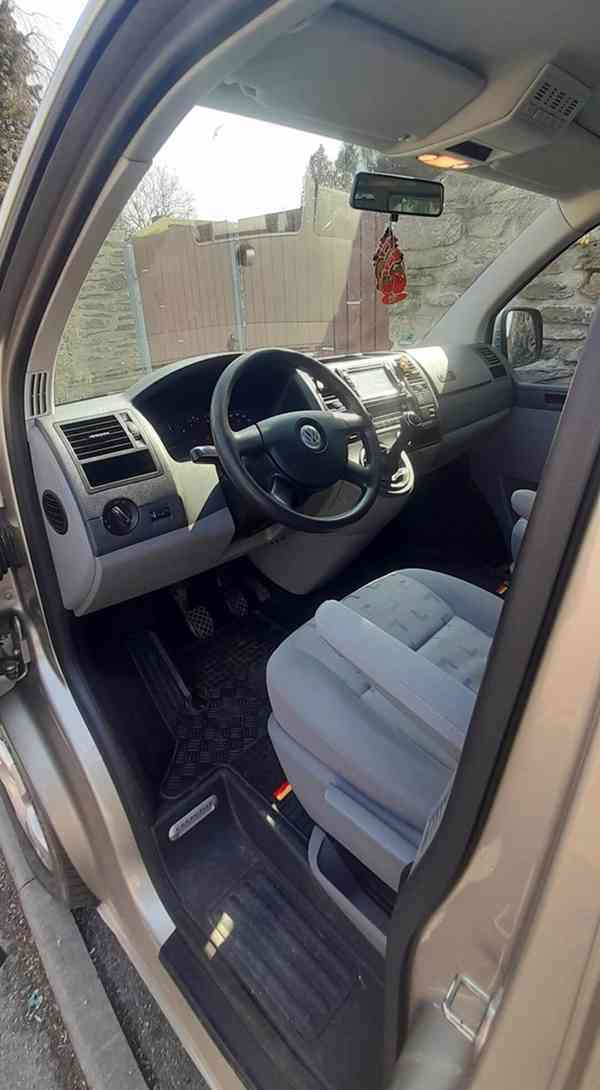 Volkswagen VW Transporter Caravelle T5 - foto 11