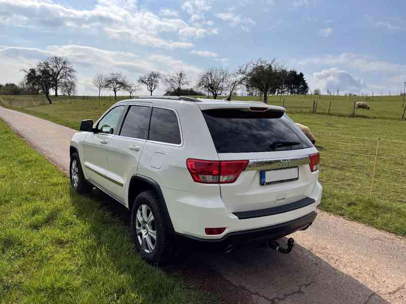 Jeep Grand Cherokee 3.0 CRD Laredo Automatik/AHK  - foto 9