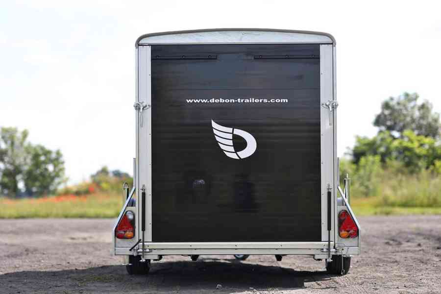Skříňový přívěs Debon Cargo 1300kg černý + alu kola + dveře - foto 3