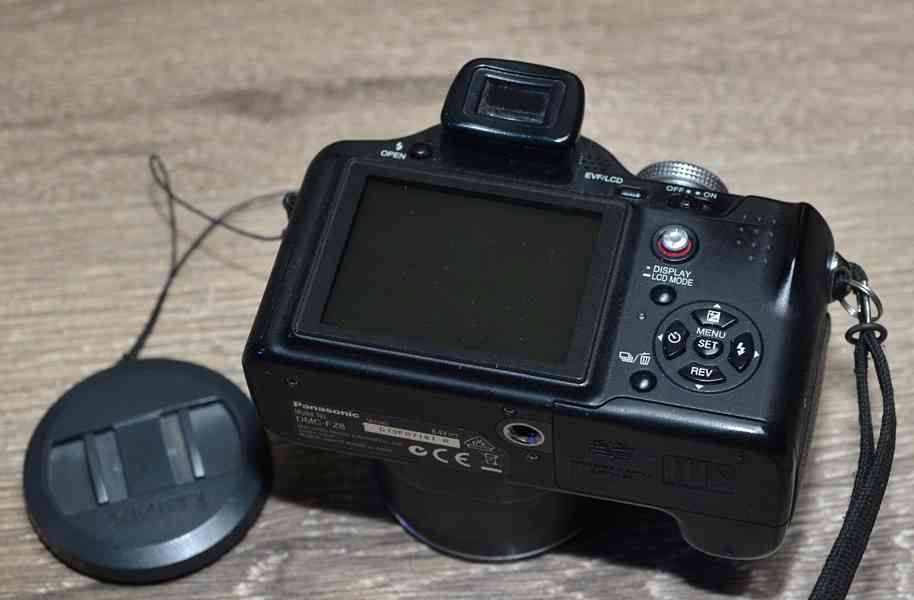 Panasonic Lumix DMC-FZ8 7,2MPix*12 x Op.Zoom *RAW - foto 3