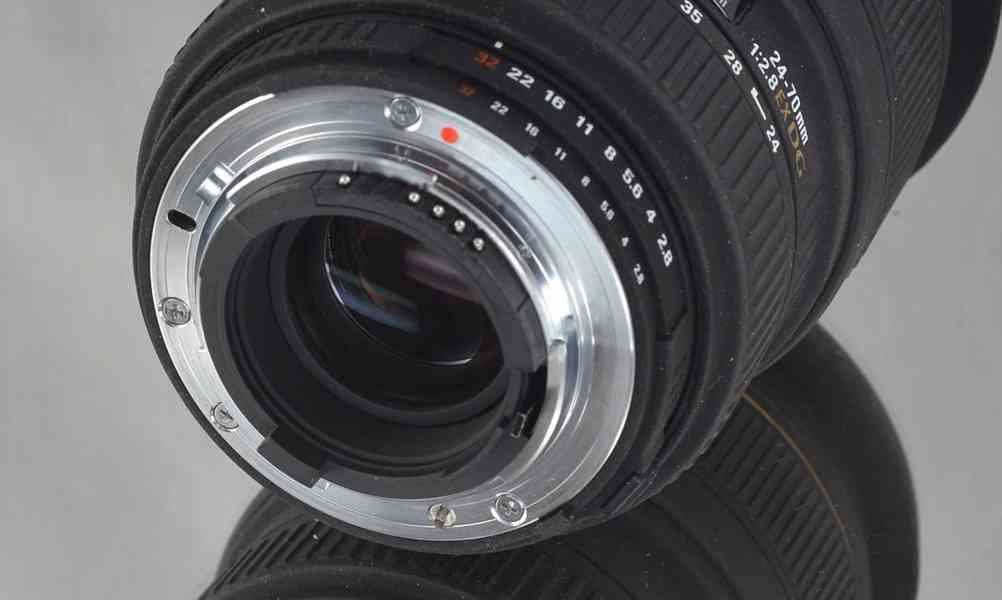 pro Nikon - Sigma DG 24-70mm F/2.8 EX MACRO *F.F. - foto 5