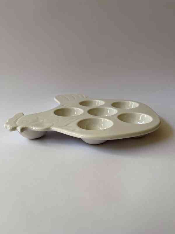 Slepička - porcelánový stojan na vajíčka - foto 2