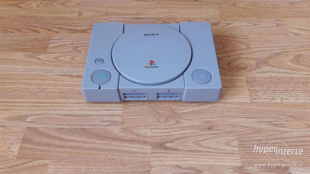 Sony PlayStation 1 FAT (SCPH-7502) - foto 1