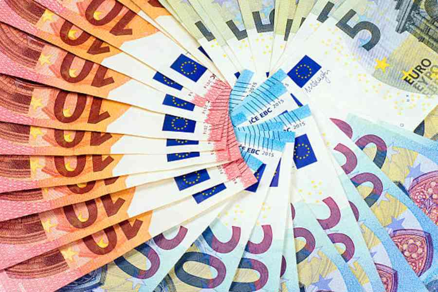 NABÍDKY PŮJČEK K ŘEŠENÍ VAŠICH FINANČNÍCH PROBLÉMŮ