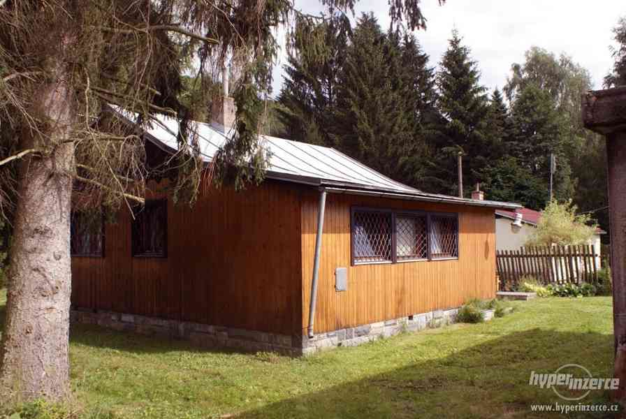 PRODEJ CHATY Stříbrná Skalice - Hradec - foto 2
