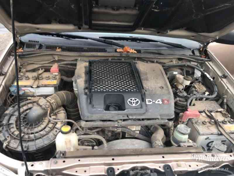 Toyota HiLux 4x4 Extra Cab 106kW - foto 9