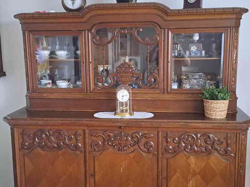 Starožitná kredenc - foto 2