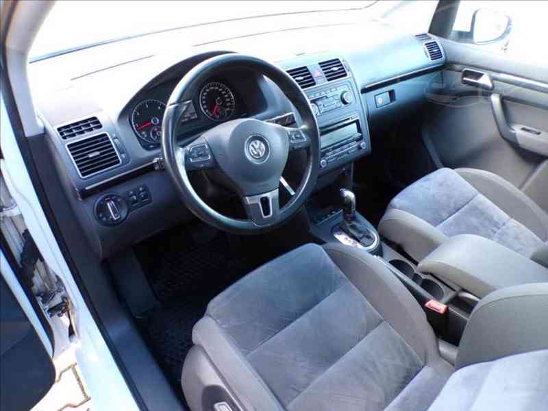 Volkswagen Touran 2,0 TDI AUTOMAT,HIGHLINE - foto 8