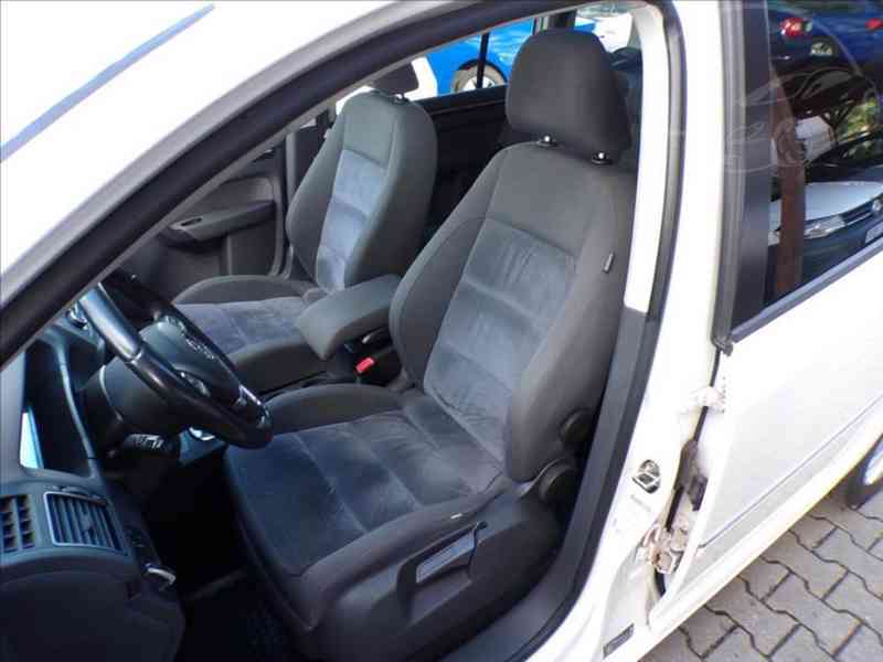 Volkswagen Touran 2,0 TDI AUTOMAT,HIGHLINE - foto 9
