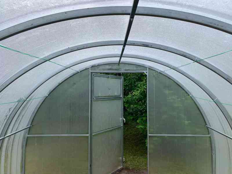 Polykarbonátový Zahradní skleník - foto 6