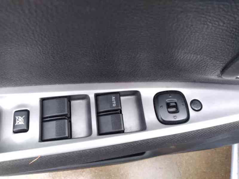 MAZDA 2  1.2 - foto 17