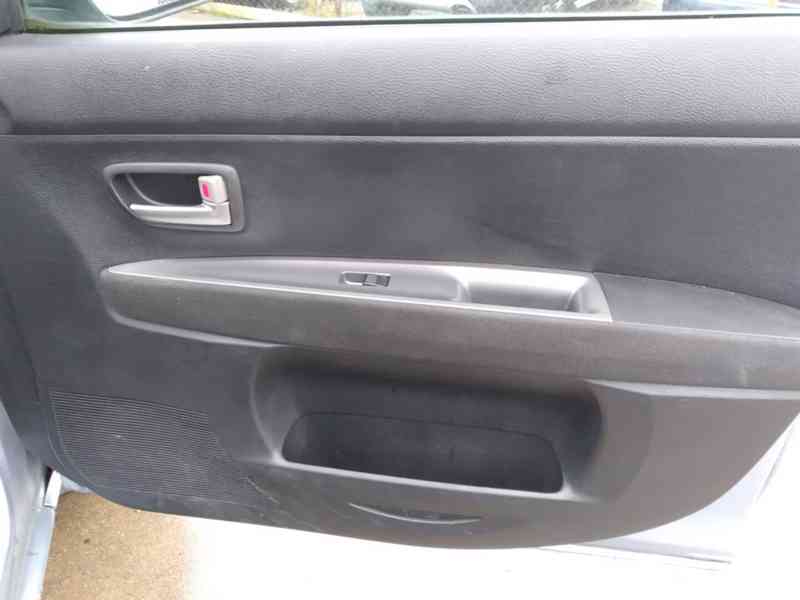 MAZDA 2  1.2 - foto 28