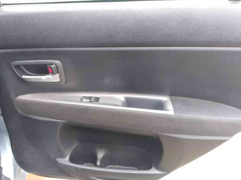 MAZDA 2  1.2 - foto 27