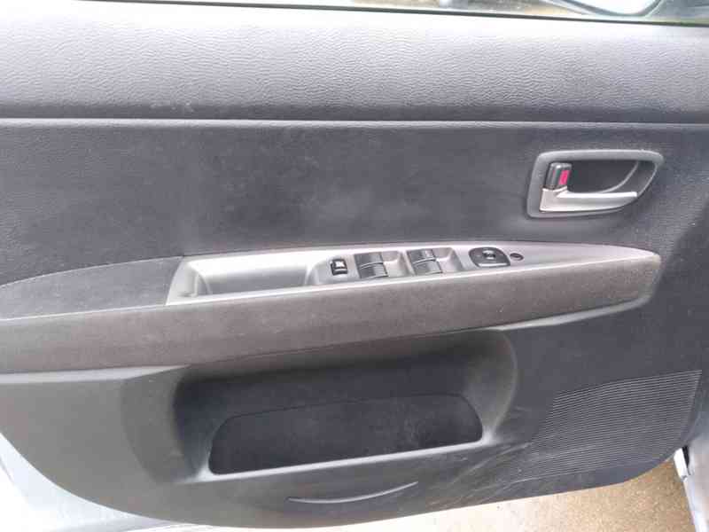 MAZDA 2  1.2 - foto 25