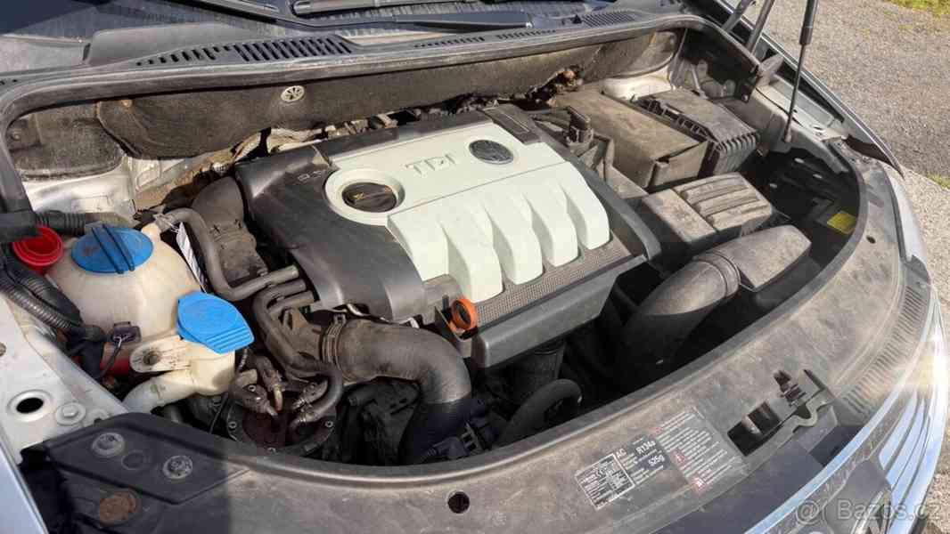 Volkswagen Touran 1,9   TDI 77KW - foto 18