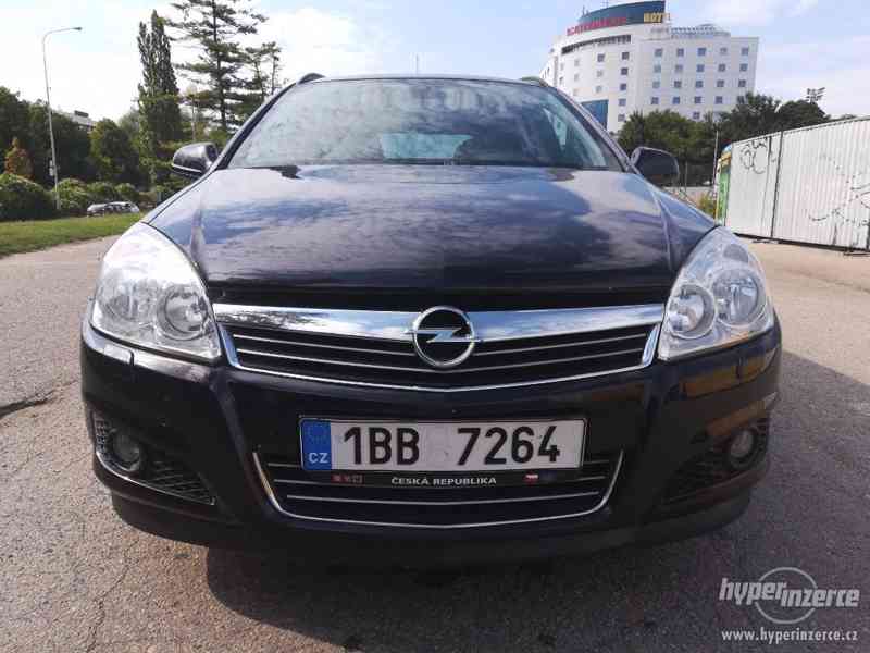 OPEL ASTRA CARAVAN 1.9CDTI 88KW RV 2010 - foto 2