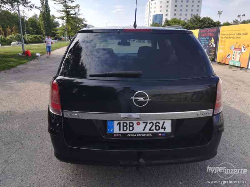 OPEL ASTRA CARAVAN 1.9CDTI 88KW RV 2010 - foto 5