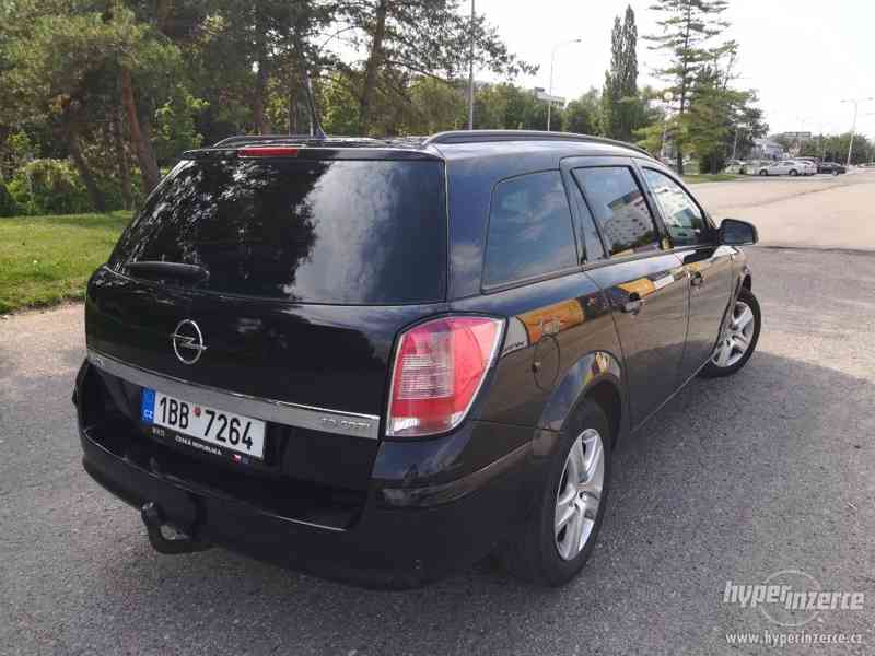 OPEL ASTRA CARAVAN 1.9CDTI 88KW RV 2010 - foto 6