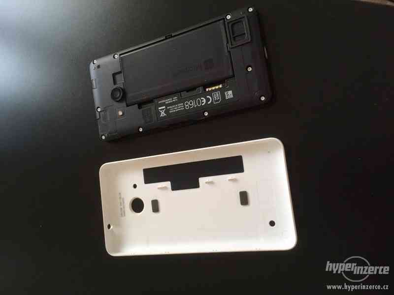 Prodám chytrý telefon Lumia 550 bílý - Dobrý stav - foto 2