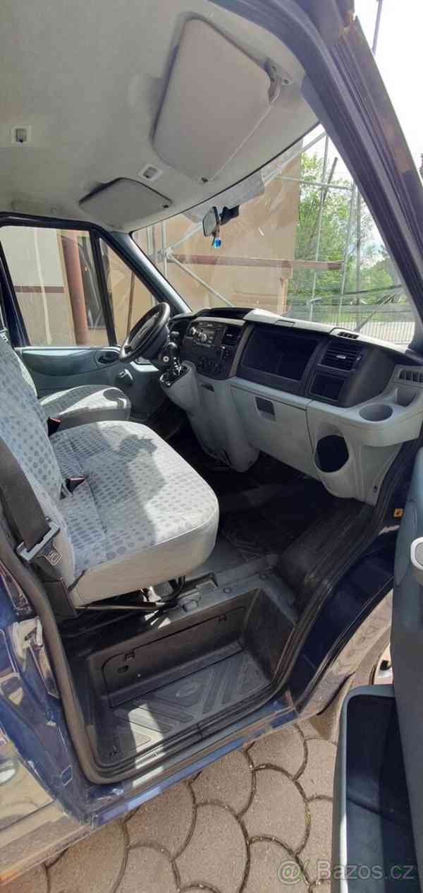Ford Transit 2,2 L1H1 s vestavbou na spaní - foto 12