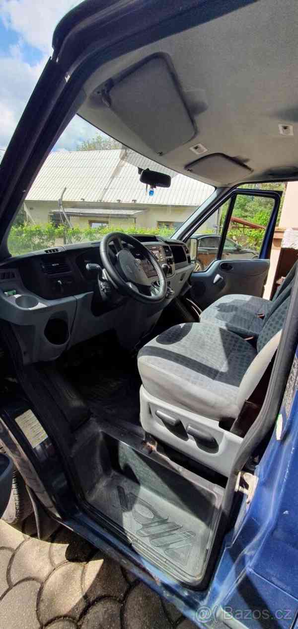 Ford Transit 2,2 L1H1 s vestavbou na spaní - foto 11