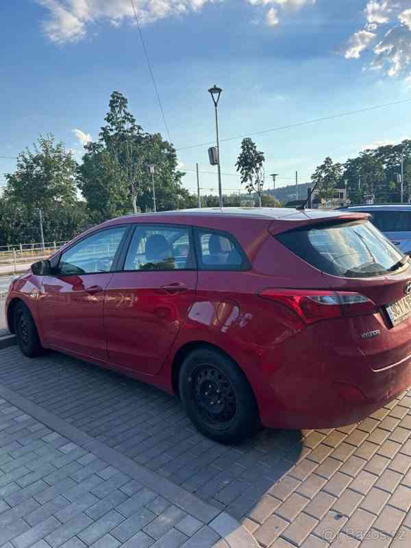 Hyundai i30 1,6   MPI - foto 4