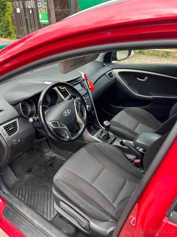 Hyundai i30 1,6   MPI - foto 3