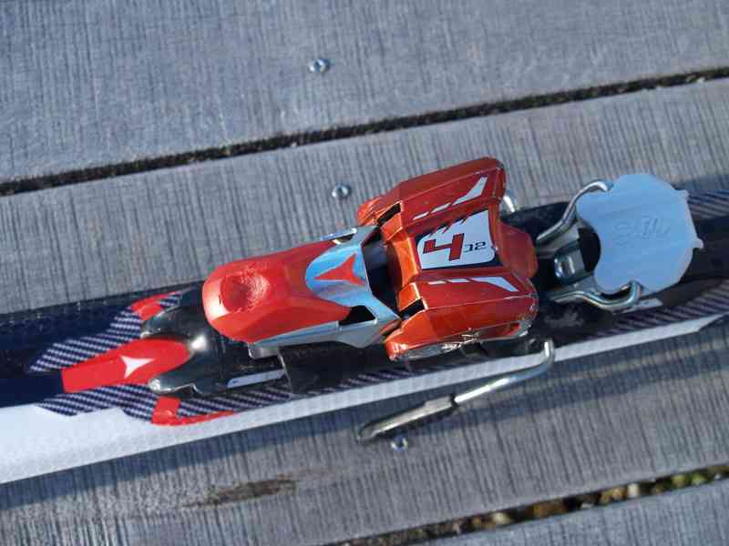 Závodní sjezdové lyže Atomic Race GS 10 174cm - foto 8