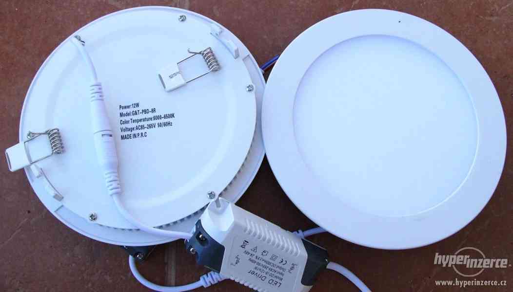 Podhledové LED světlo 12 W studená nebo teplá bílá kruh - foto 1
