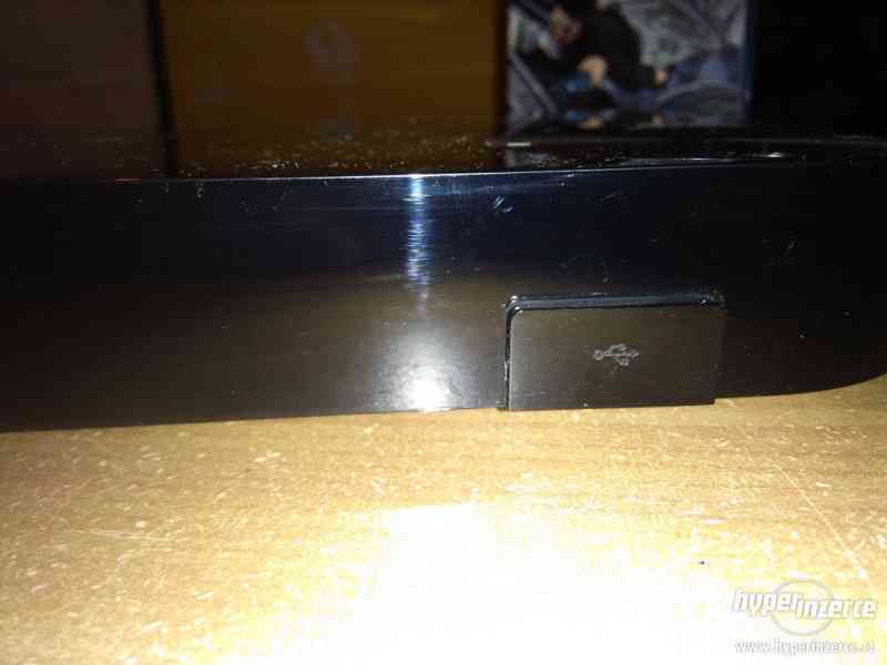 Blu-Ray 3D přehrávač Samsung BD-F5500 - foto 3